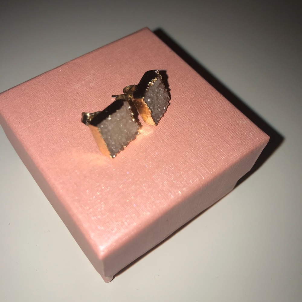 Raw stone stud earrings